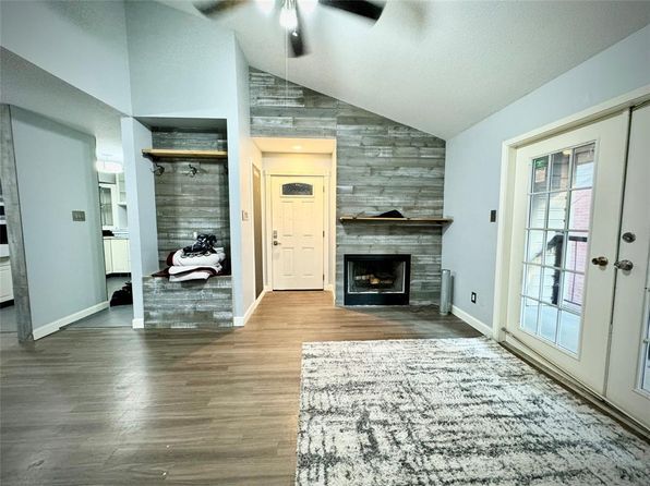 8918 Bissonnet St APT 402, Houston, TX 77074
