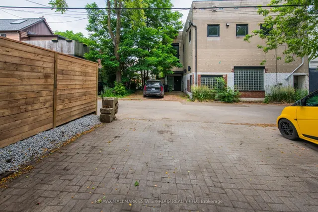 Additional image 49 of 47 Laing St