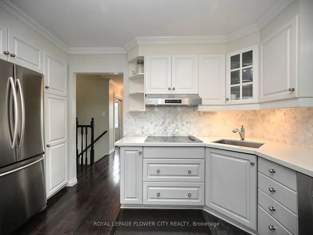 Additional image 20 of 2 Aintree Cres