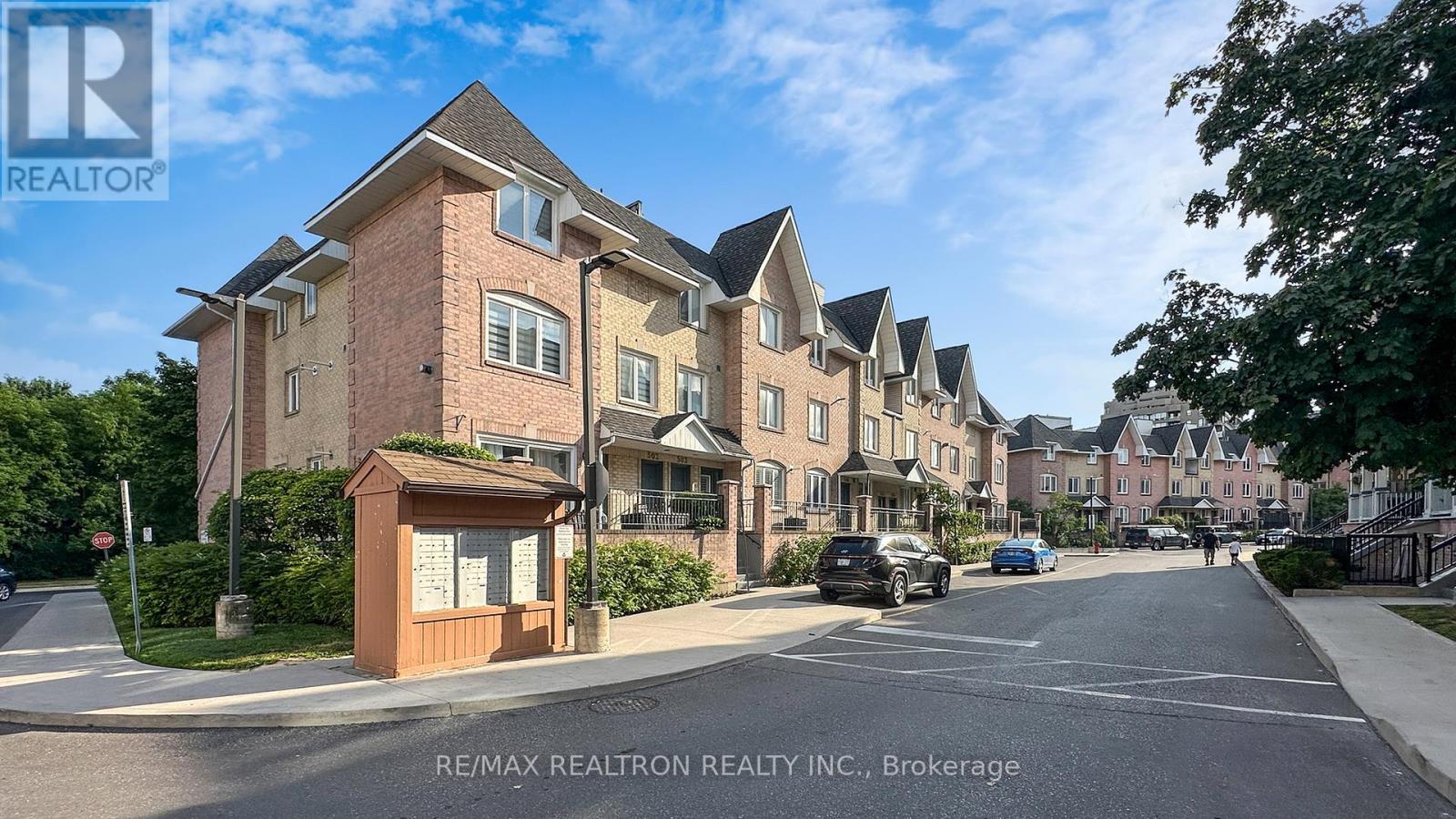 605 - 75 WELDRICK ROAD E|Richmond Hill (Observatory), Ontario L4C0H9