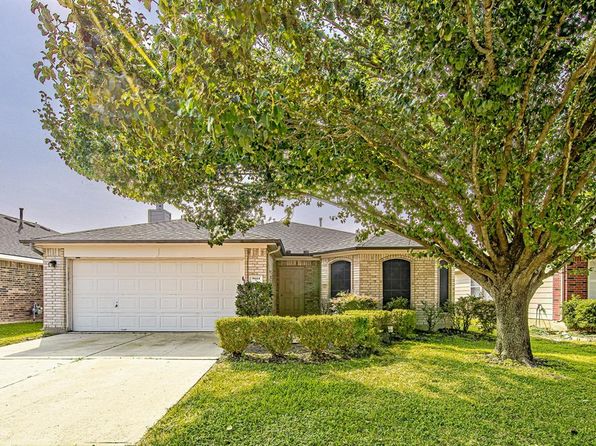 9614 Summer Laurel Ln, Houston, TX 77088