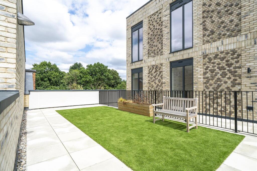 Additional image 23 of Campfield Road, St Albans