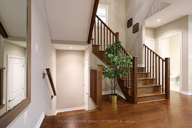 Additional image 35 of 450 Brisdale Dr