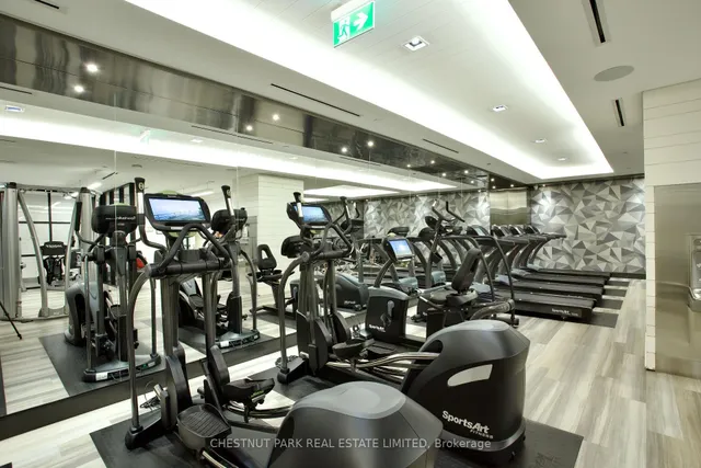 Additional image 29 of 55 Merchants' Wharf Unit 923