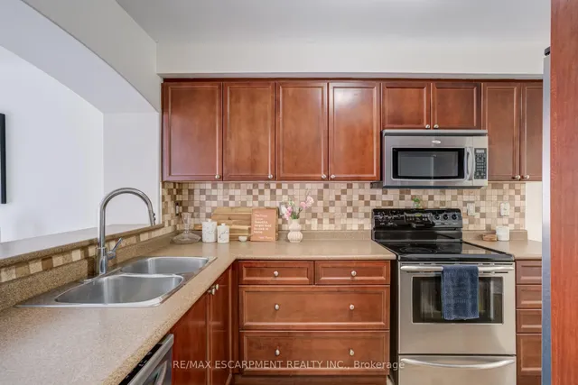 Additional image 10 of 363 Prosser Circ