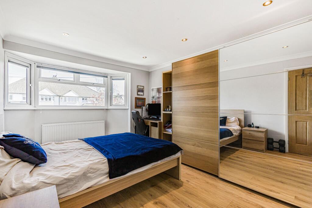 Additional image 19 of Peplins Way, Brookmans Park, AL9