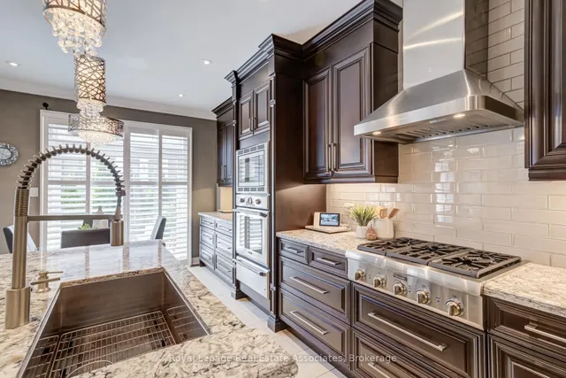 Additional image 7 of 235 Jessie Caverhill Passage