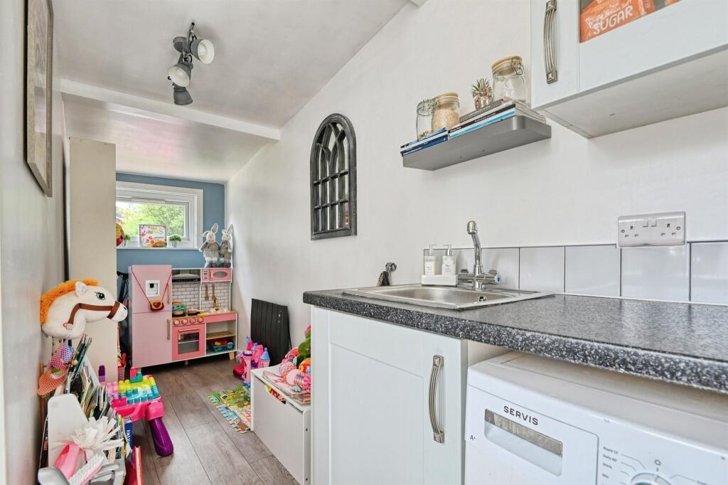 Additional image 10 of Longmeadow Crescent, Birmingham