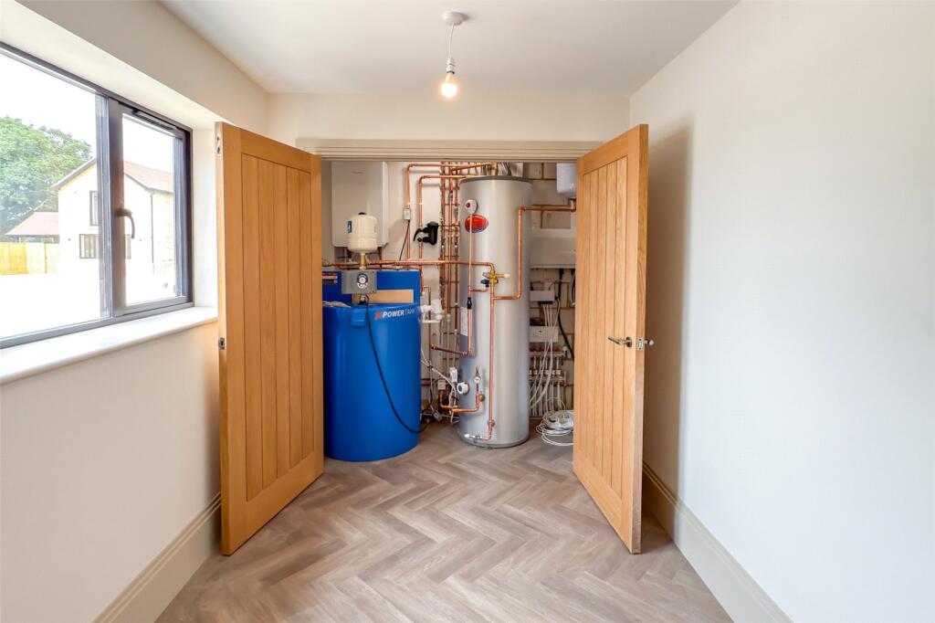 Additional image 25 of Poplars House, Kennel Lane, Kinsbourne Green, Harpenden, Hertfordshire, AL5