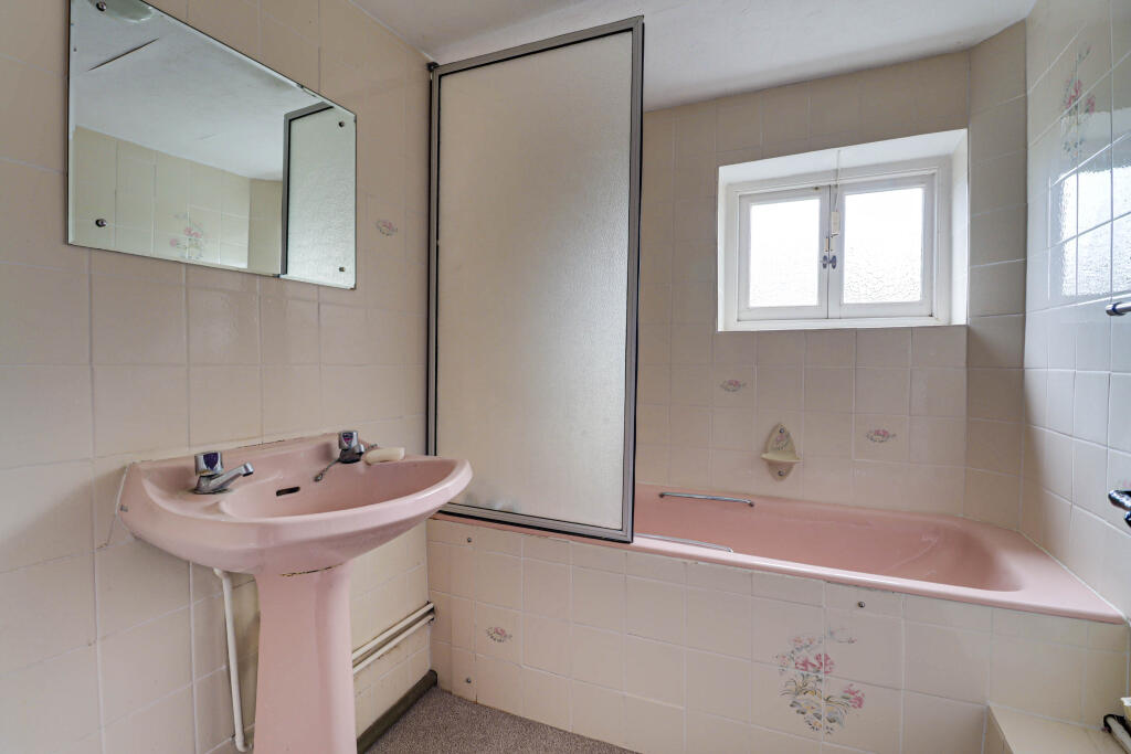 Additional image 18 of Apps Pond, Appspond Lane, Potters Crouch, AL2