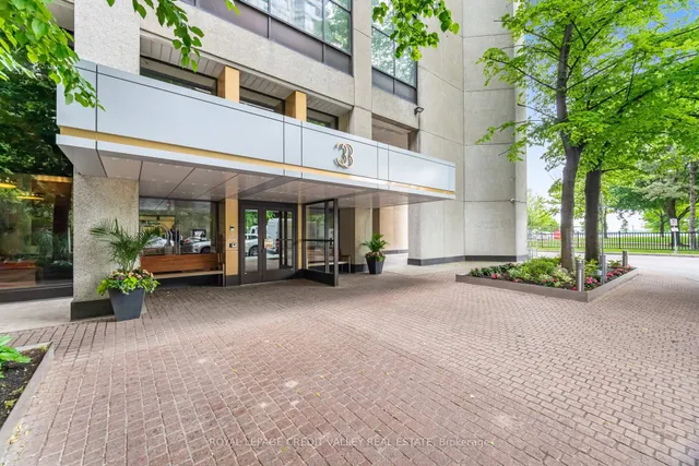 Additional image 23 of 33 Harbour Sq Unit 1421