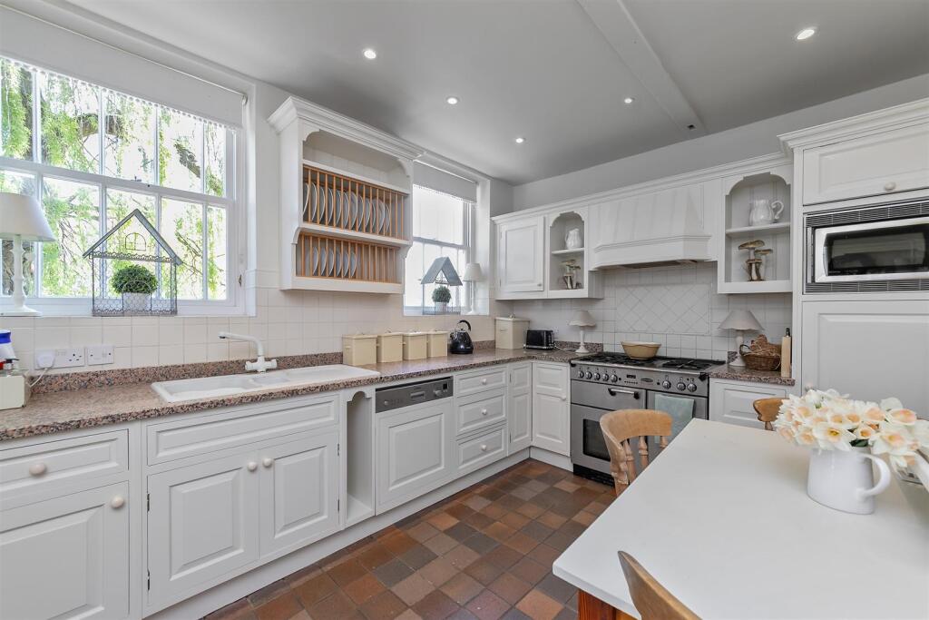 Additional image 22 of Sandridgebury Lane, Sandridgebury, St. Albans