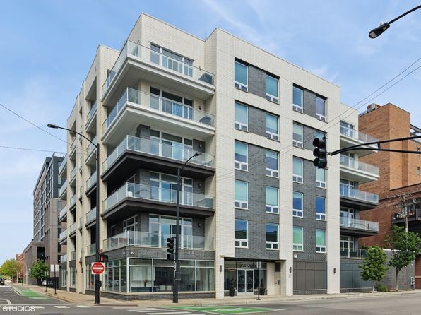 236 S Racine Ave APT 304, Chicago, IL 60607