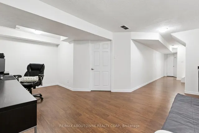 Additional image 38 of 46 Gravel Ridge Tr