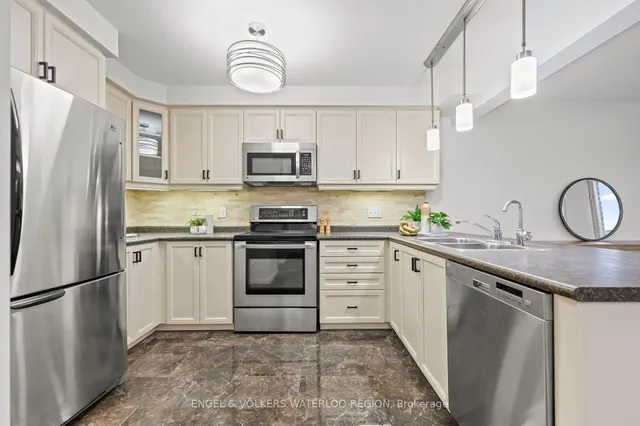 Additional image 14 of 6 Upper Mercer St Unit D16