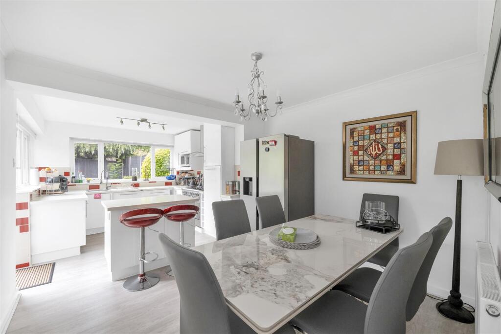 Additional image 4 of Kinsbourne Close, Harpenden