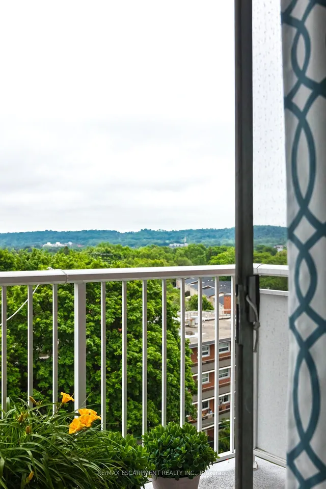 房产图片 13 - 8 Woodman Dr 单元805