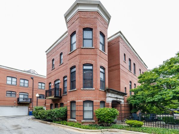 909 W Village Ct, Chicago, IL 60608