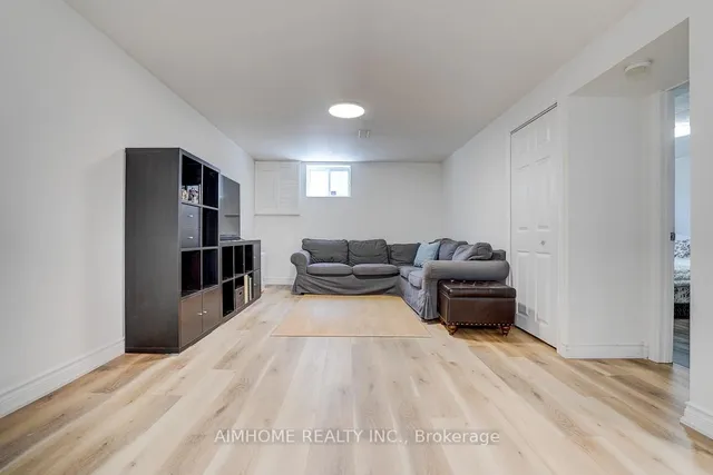 Additional image 36 of 238 KENT Cres