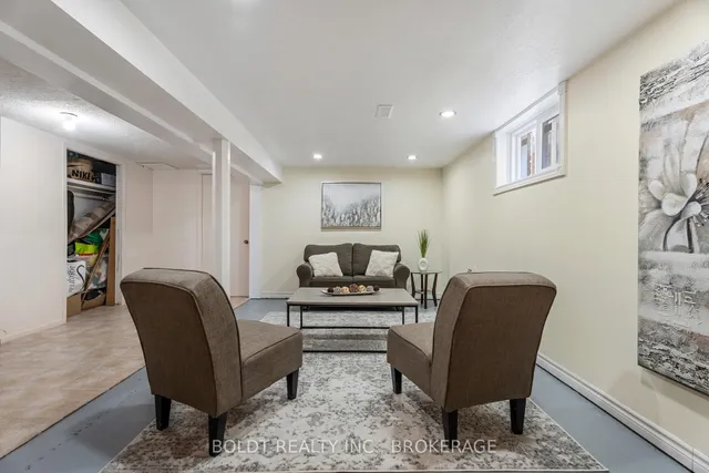 Additional image 30 of 124 Quaker Cres