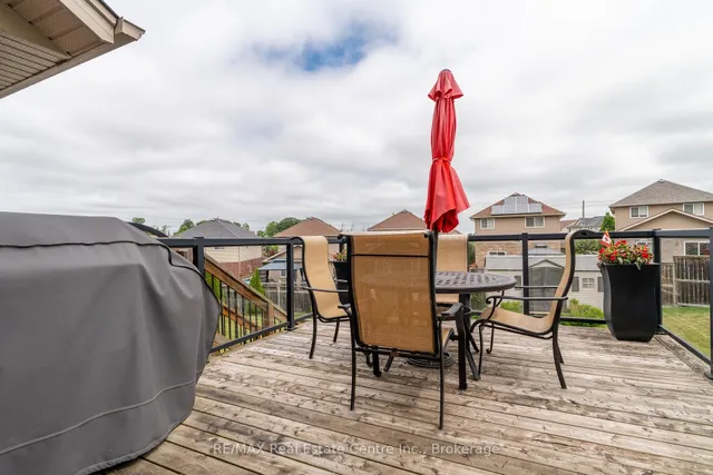 Additional image 40 of 939 Zeller Cres