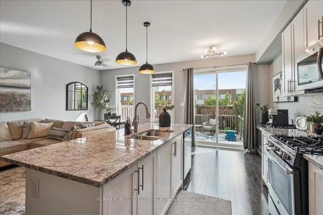 房产图片 16 - 755 Banks Cres