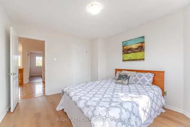 Additional image 32 of 325 Harrowsmith Dr