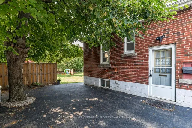 Additional image 46 of 40 Duncombe Dr