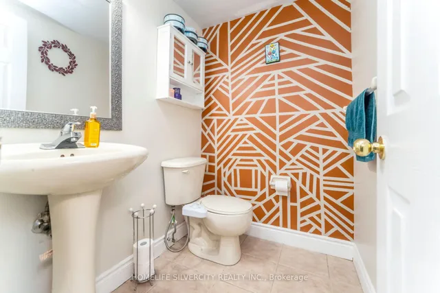 Additional image 18 of 91 Bernard Ave