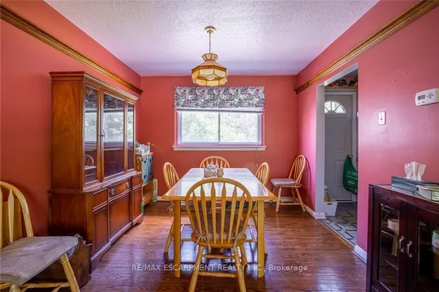 房产图片 8 - 176 Laurier Ave