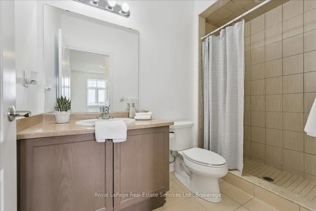 房产图片 18 - 1370 Costigan Rd 单元 301