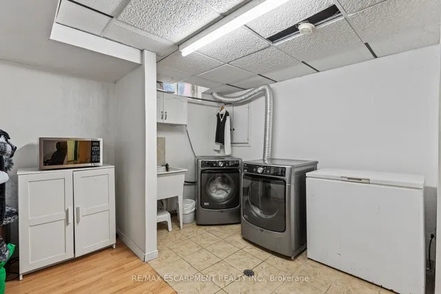 Additional image 26 of 27 Cartier Cres