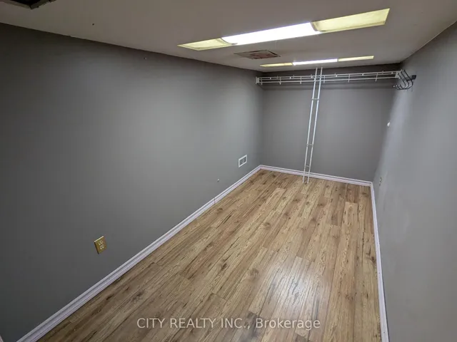 Additional image 21 of 54 Grandville Ave