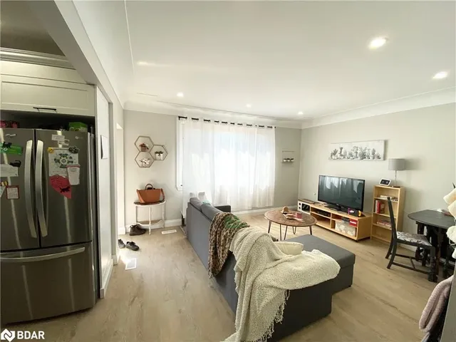 Additional image 6 of 889 Fennell Ave