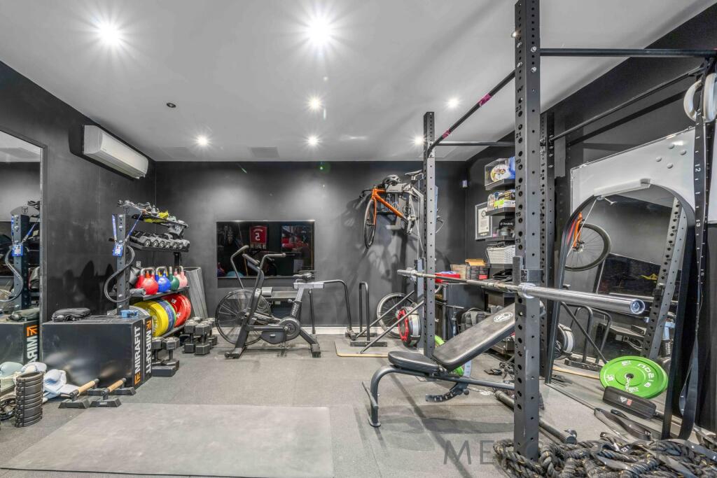 Additional image 33 of North Lodge, The Drive, Brookmans Park, AL9