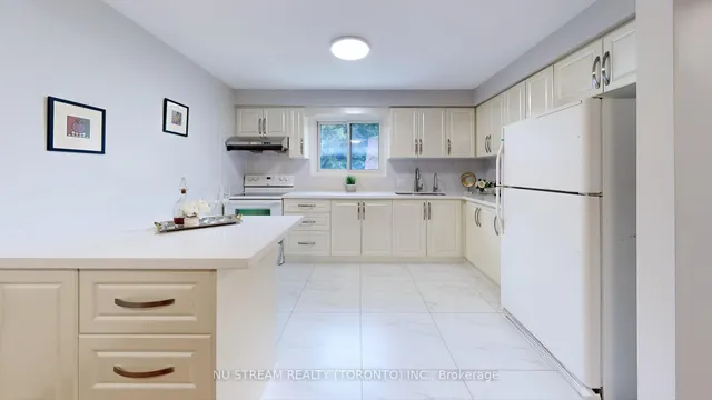 Additional image 14 of 3075 Bridletowne Circ Unit 39