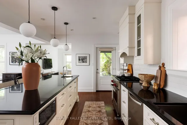 Additional image 3 of 8 Edgewood Cres