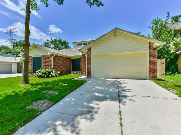 11519 Stone Bridge Dr, Houston, TX 77064