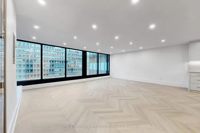 Additional image 3 of 110 Bloor St Unit 1009