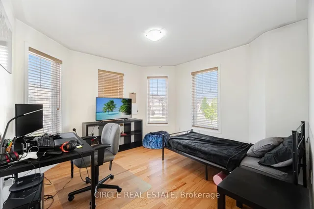 Additional image 17 of 1 Restless Gate