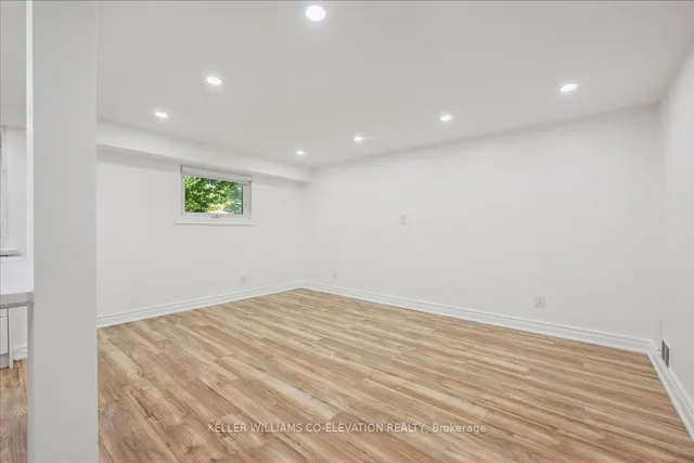 Additional image 32 of 379 Bryant Cres