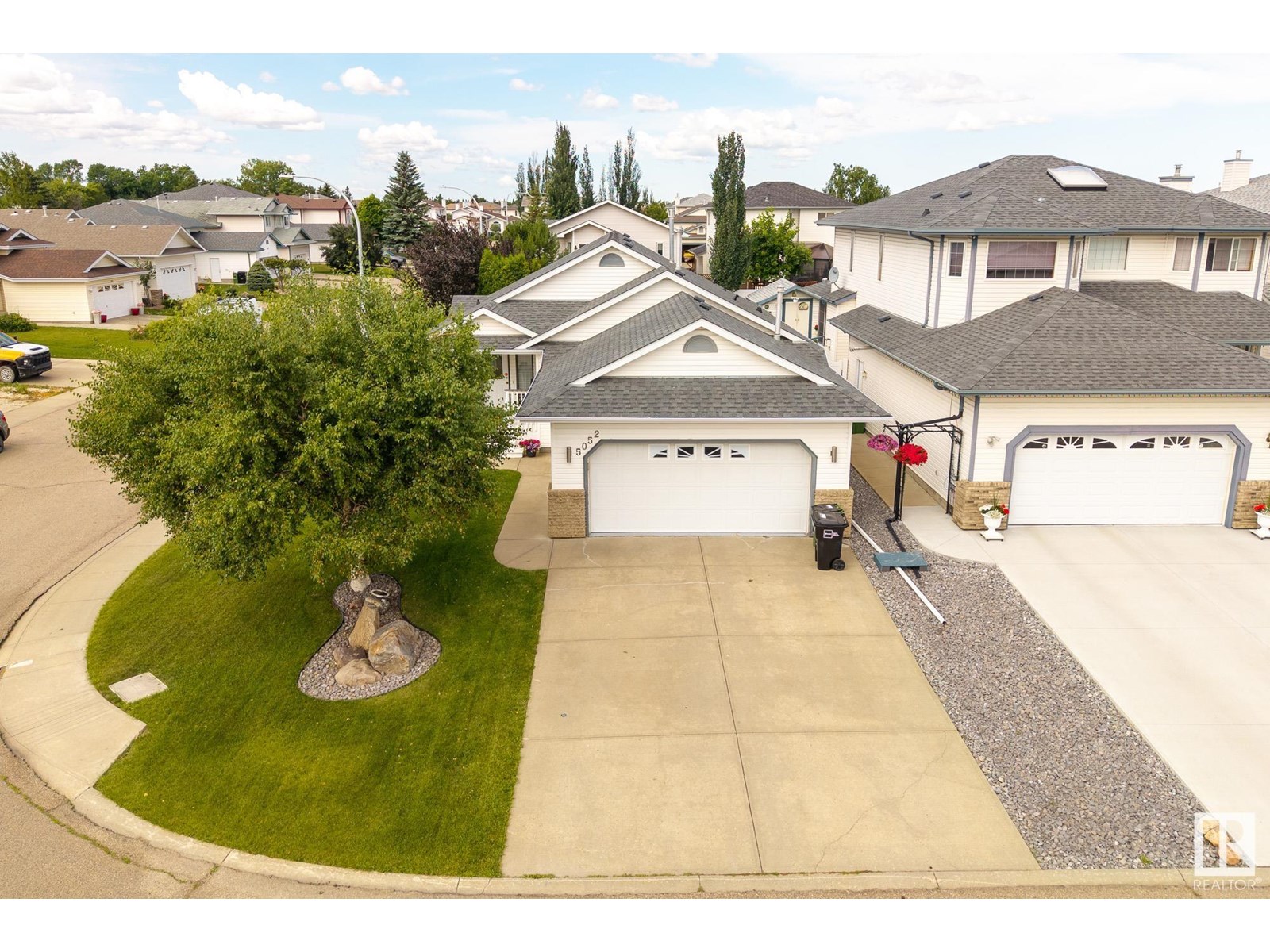 5052 152A AV NW|Edmonton, Alberta T5A5E7