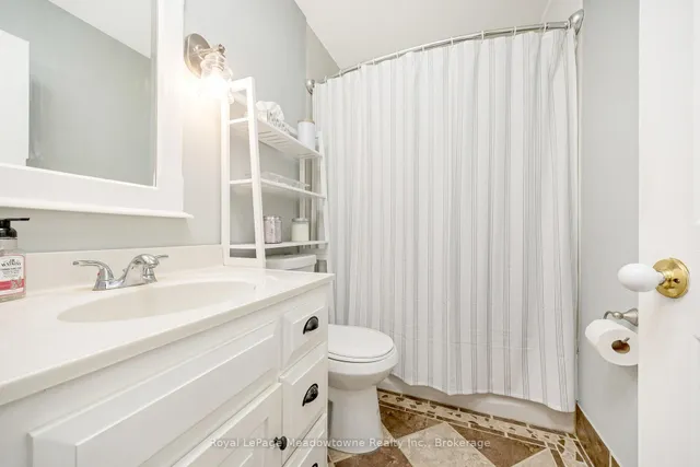 Additional image 19 of 633 Woodward Ave