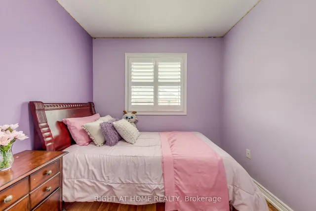 Additional image 24 of 24 Lou Pomanti St