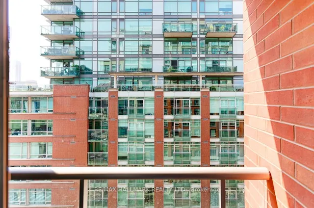 Additional image 16 of 230 King St Unit 911