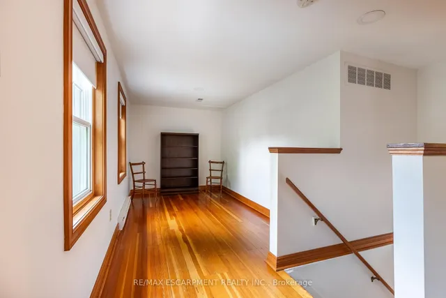 Additional image 32 of 158 Dalewood Cres