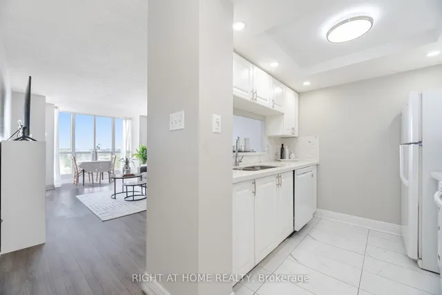 Additional image 6 of 1470 Midland Ave Unit 807