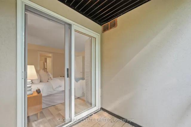 Additional image 33 of 232 St George St Unit 15