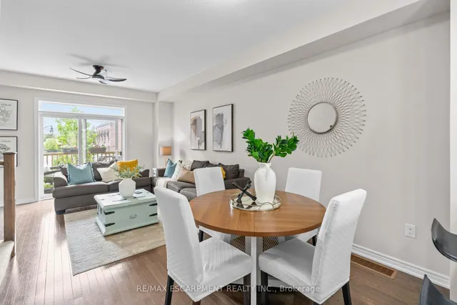 Additional image 9 of 215 Dundas St Unit 53