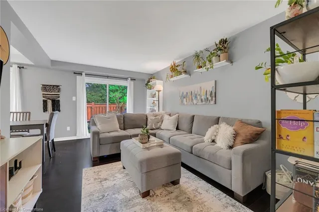 Additional image 18 of 1550 Newlands Cres Unit 11